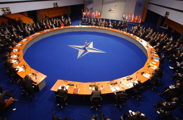 Страны НАТО подтвердили решение принять Украину и Грузию в альянс