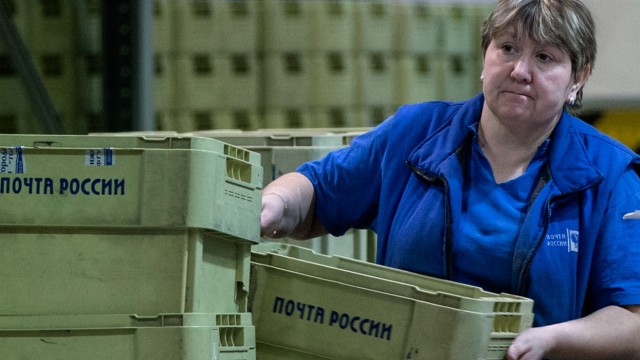 Правительство намерено забирать деньги маркетплейсов на развитие «Почты России»