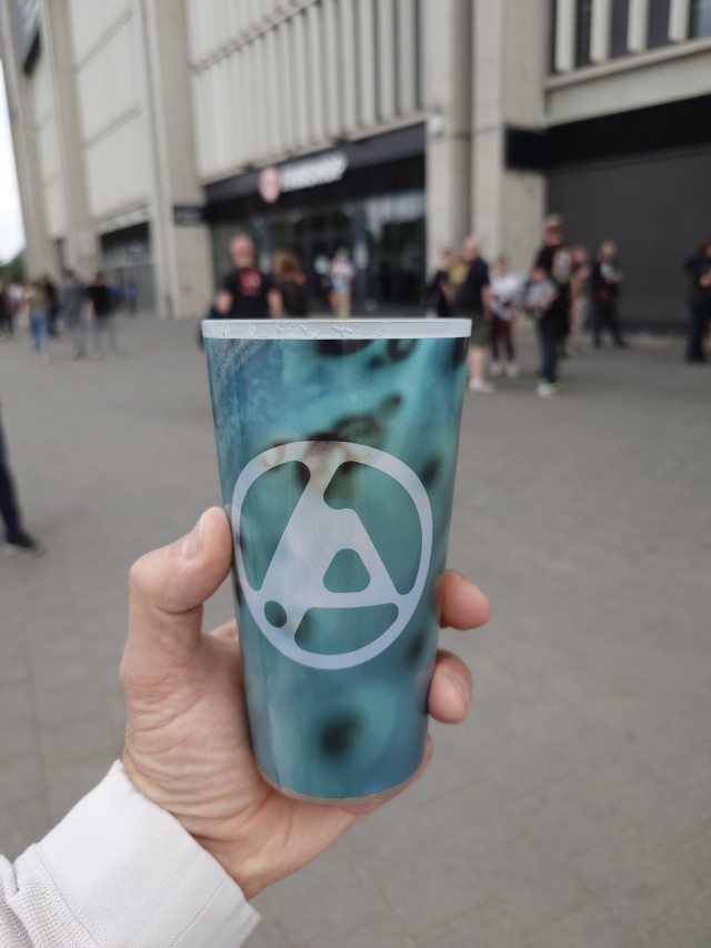 Ну да, хвастаюсь... Я опять на концерт пошёл.