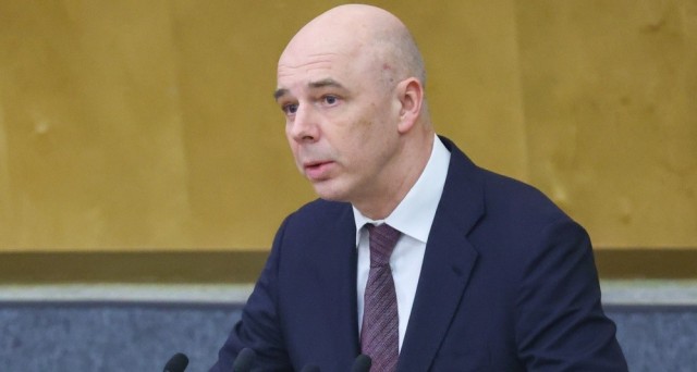 Глава Минфина посоветовал научиться жить с текущим курсом рубля.