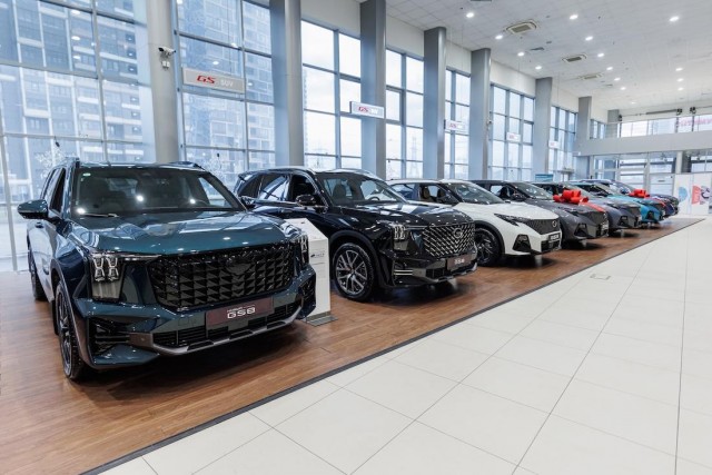 Средняя цена нового легкового автомобиля в России в ноябре 2025 года составила 3,54 млн рублей