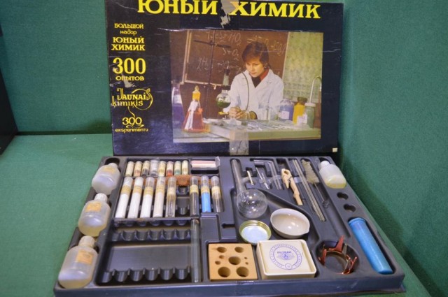 У кого какие самые опасные были в детстве игрушки?