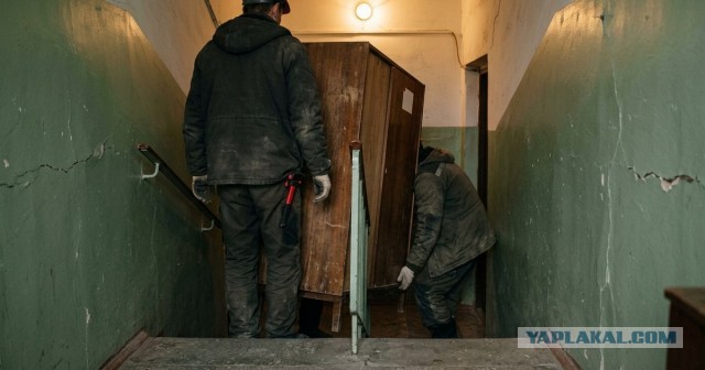 Грузчик на час, цена из объявления и три часа работы: история одного переезда