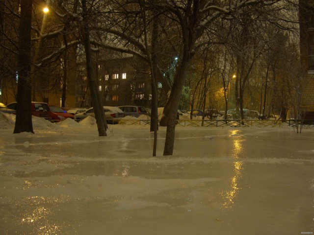 Лед на улицах Москвы