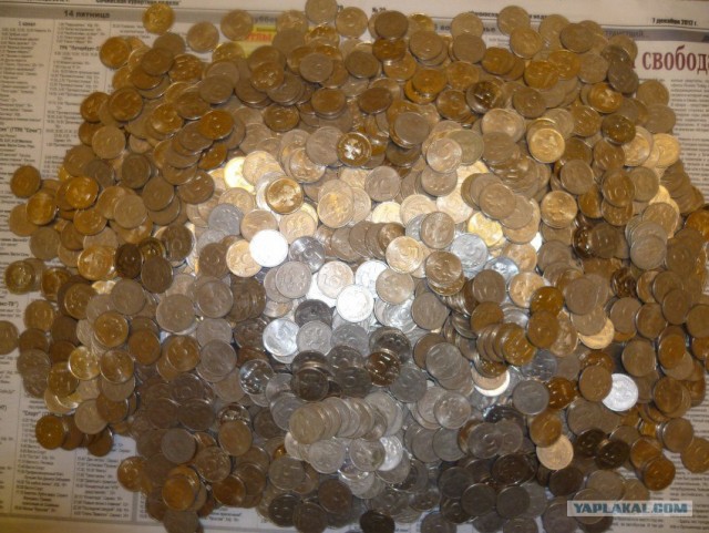 Сколько пятирублевых монет вмещается в 3л балон? )