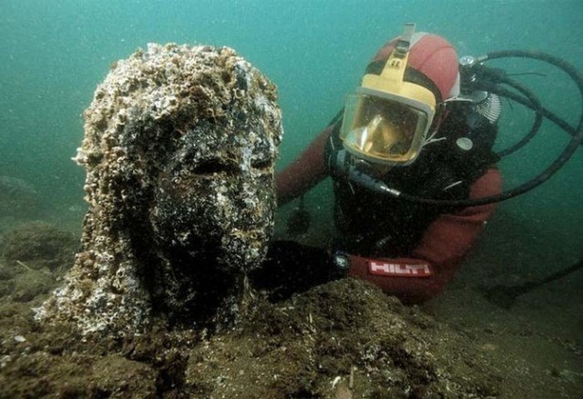 Реликвии Древнего Египта лежали 1000 лет под водой