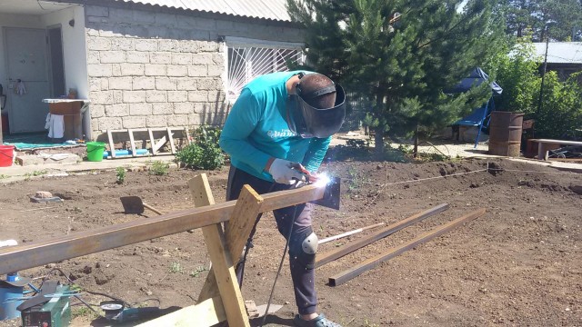 Беседка на даче своими руками