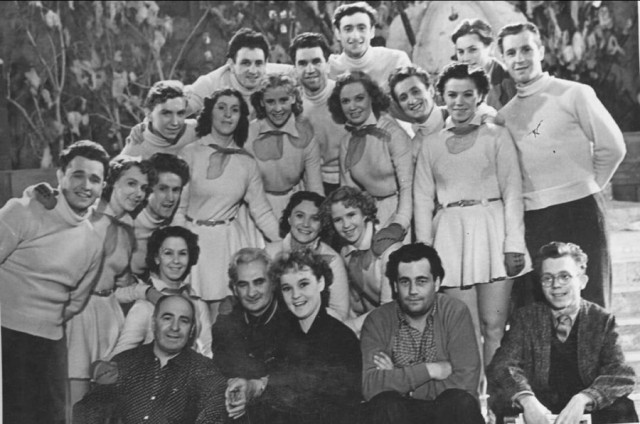 Фотографии из прошлого нашей страны - 18