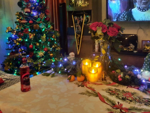 С Новым Годом, ЯПлакалъ!