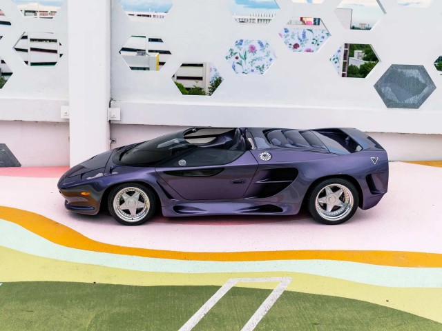 Vector W8 и другие. Редких суперкаров фотопост.