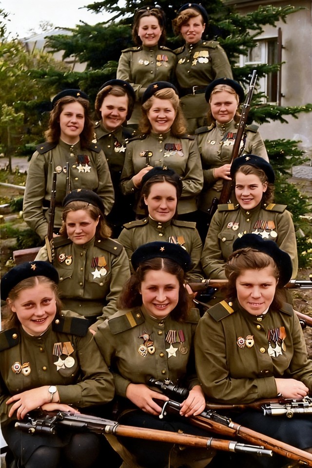 К их ногам падали лучшие мужчины Германии...