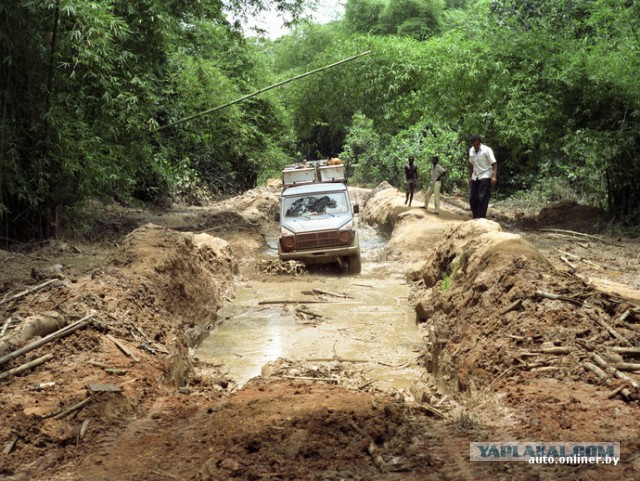 Немец проехал на Gelandewagen весь мир.