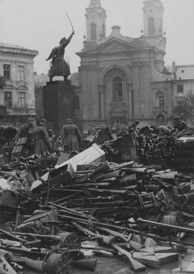 Гибель Польши в сентябре 1939 года и "удар в спину".