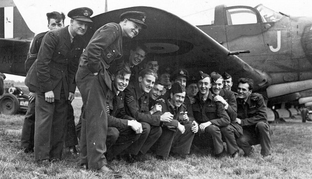 Р-39 Аэрокбра. Американская любимица сталинских соколов. История создания и основные модификации.
