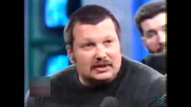 Ну а как по-другому отжиматься то?