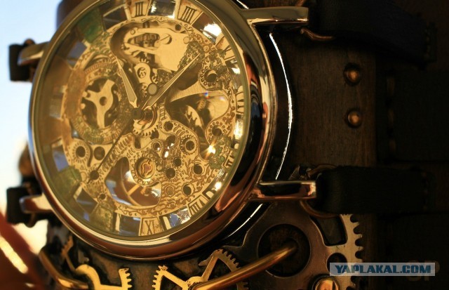 Steampunk'овск часы ручной работы.