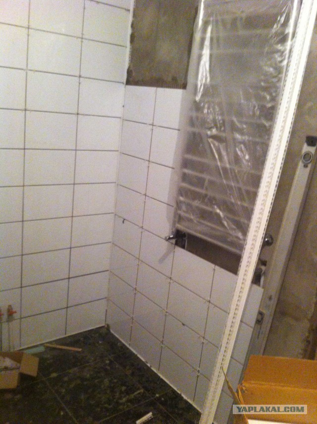 Как я укладывал плитку в ванной...