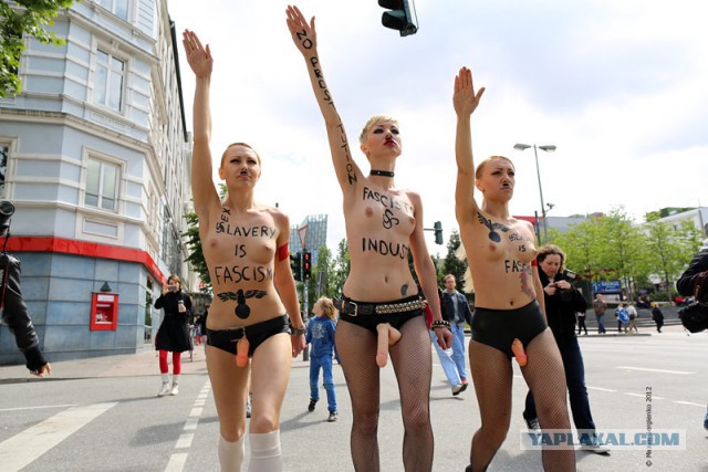 Топлес-протест в Нью-Йорке
