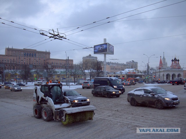 Снос торговых зданий в Москве