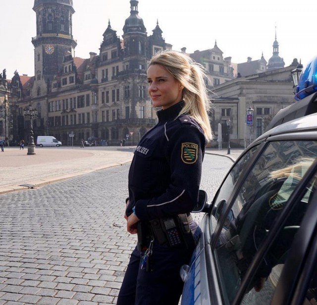 Железная фройляйн из немецкой полиции