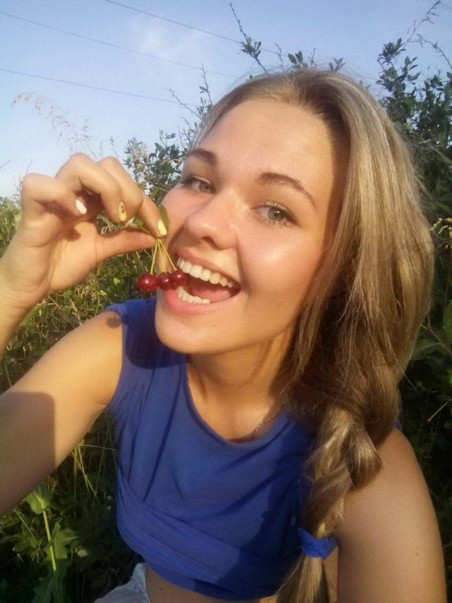 Поглядим на девок? (пятничная)