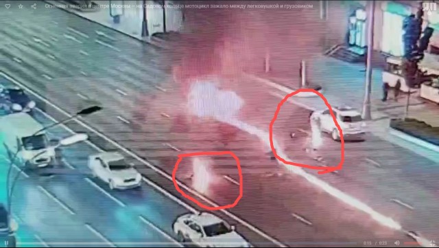 Огненная авария в центре Москвы – на Садовом кольце мотоцикл вспыхнул, как спичка