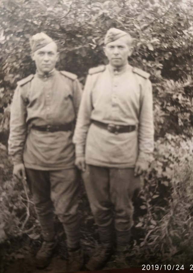 А давайте свой Бессмертный Полк сделаем? Я начинаю. Все таки канун Дня Победы
