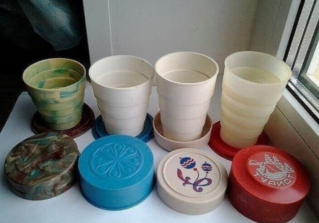 Складной стаканчик! У кого был такой?