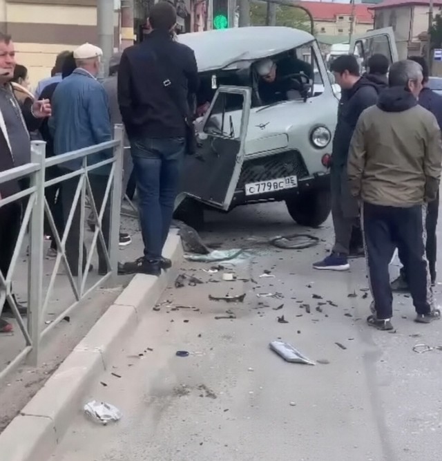 Слюшай, я же разворачивался..