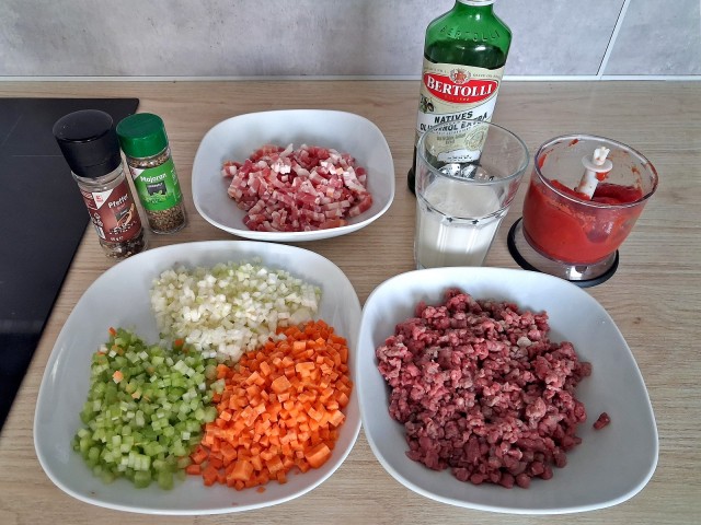 Спагетти болоньезе