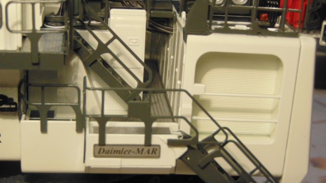 LIEBHERR R9400 Радиоуправляемая дилерская модель экскаватора в 50 масштабе