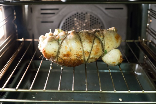 Куриная тушка (рулет) лишенная скелета (poulet désossé)  