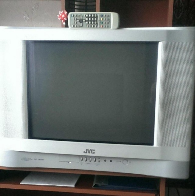 Легендарные телевизоры 90-х: Funai, JVC, Aiwa и другие.