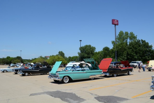1959 Ford Fairlane 500 Galaxie Skyliner. Автопятница №51