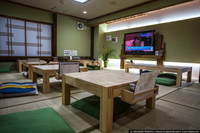 Как устроен капсульный отель в Японии