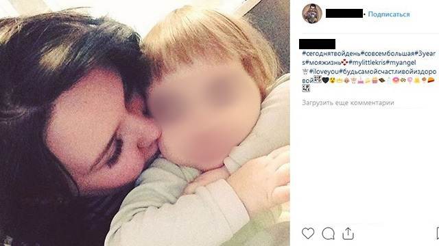 3-летняя девочка умирала от голода и жажды в Кирове, ее мать вела прямой эфир