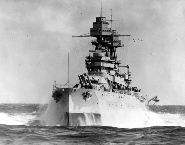 Линкор «USS Arizona» могила для 1177 моряков. Грозная «морская крепость» ВМС США ушла под воду за считанные минуты