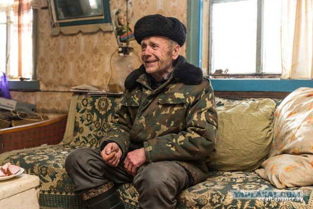 Деревня римаши. Фото дмитрия яковливича заголовцева. Невероятное открытие житель глухой деревни. Последний житель the last inhabitant. Последний житель the last inhabitant.