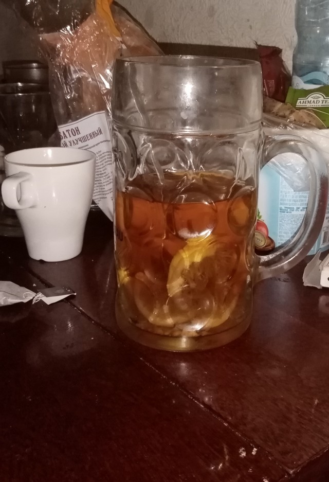 А из какой кружки вы пьёте на работе?