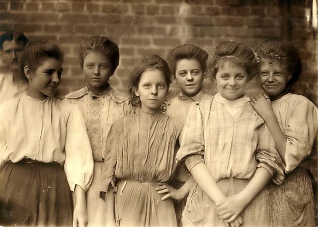Обряды, будни и лица предков в старинных фотографиях