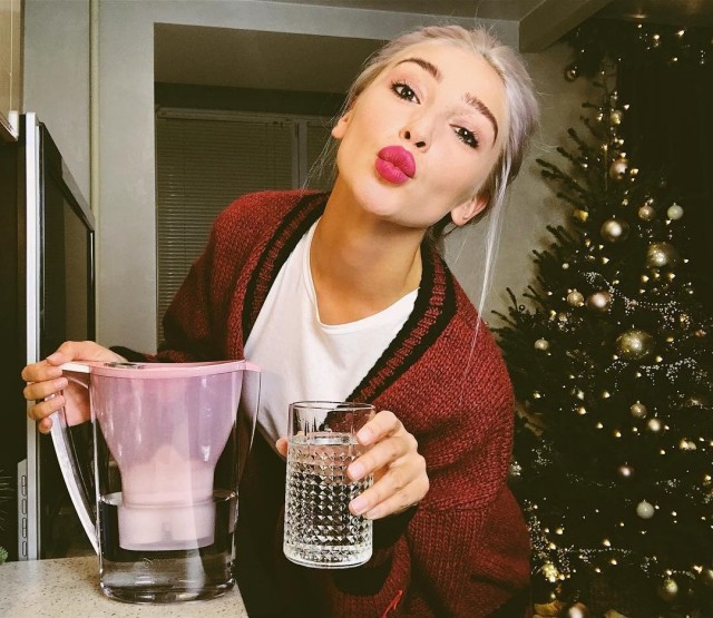 Налоговая заблокировала счета Анастасии Ивлеевой