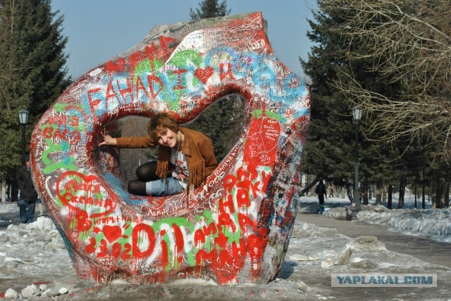 10 самых веселых памятников в России