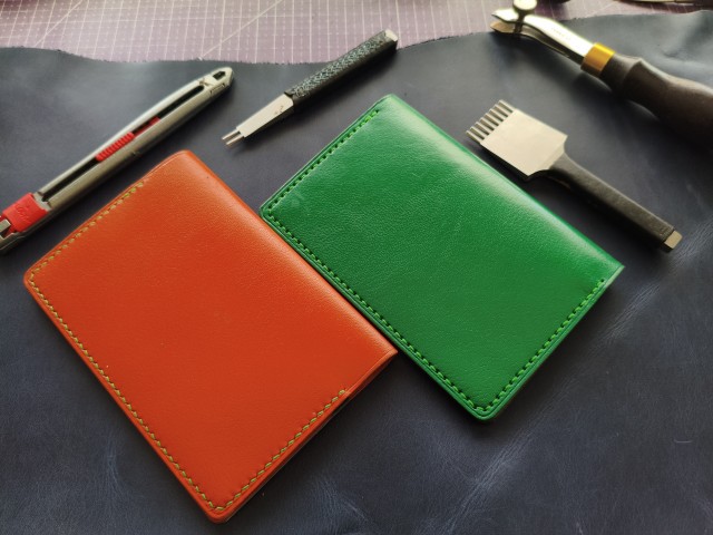 Яркие летние обложки для загранпаспорта