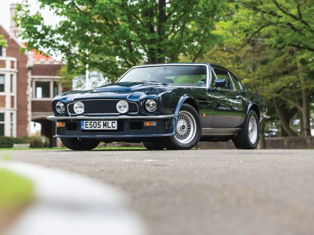 Все машины Джеймса Бонда: от Bentley до электрического Aston Martin