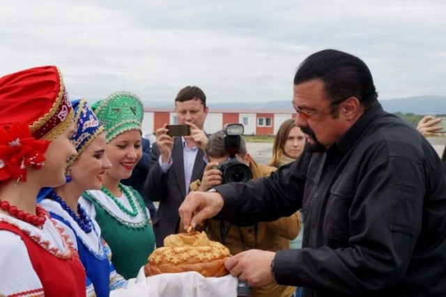 Голливудские звезды, признавшиеся в любви к России