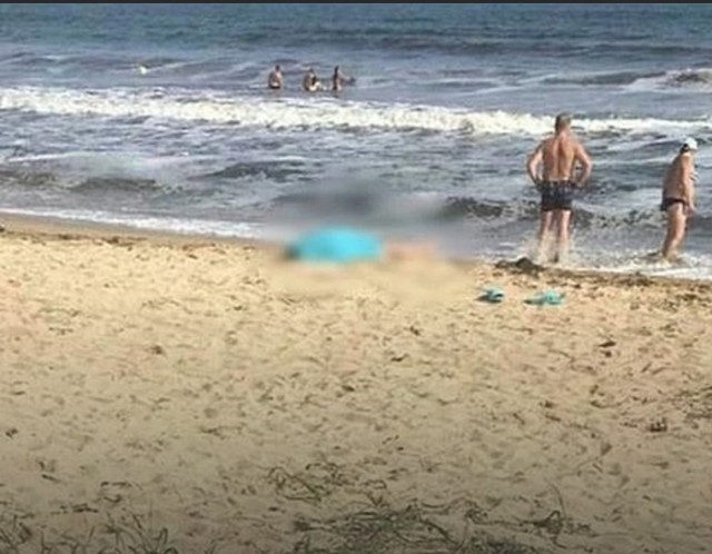 Семья российских туристов погибла в море на глазах у ребенка