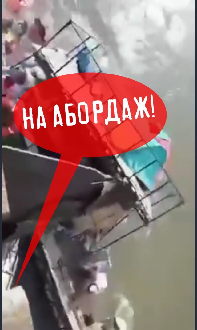 На реке Уфа  классический Бухлоход потерпел аварию