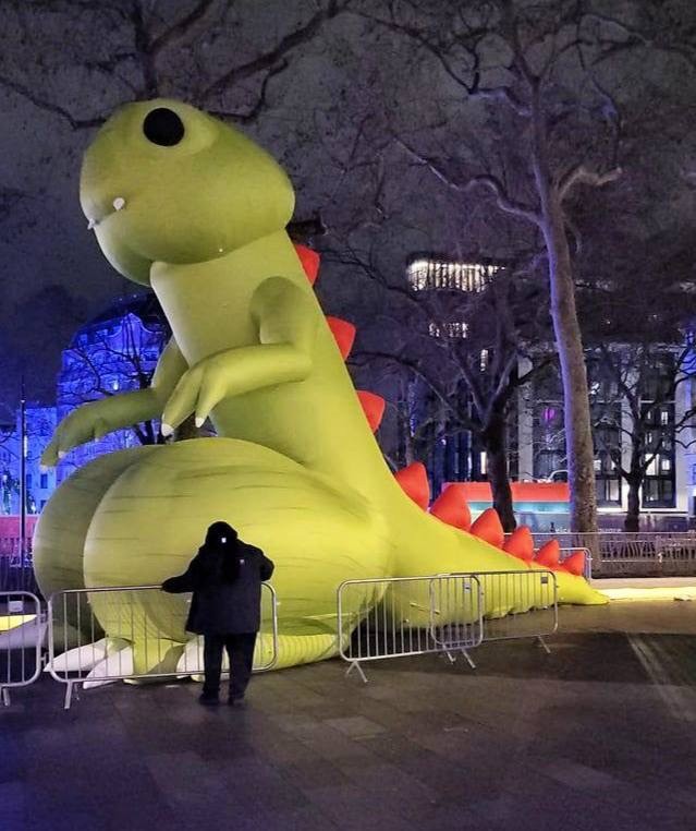 Придумайте имя динозаврику