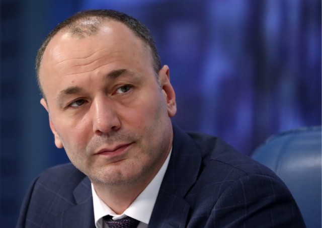 Глава Рособрнадзора Анзор Музаев отказался экзаменовать 200 тысяч детей мигрантов, обучающихся в российских школах.