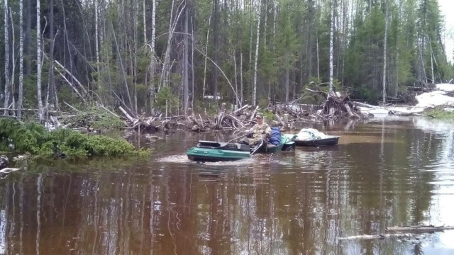 Хабаровчанин за месяц вытащил двух человек, провалившихся под лед